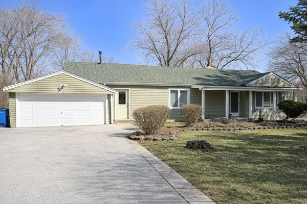 $239,500 | 20725 Western Avenue, Chicago Heights, IL 60411