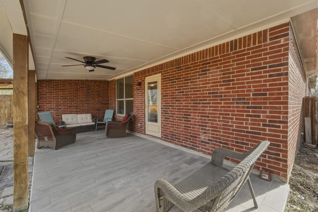 13509 Ponderosa Ranch Road Fort Worth, TX 76262 - Photo 3 of 33 Covered back patio for sunset views!