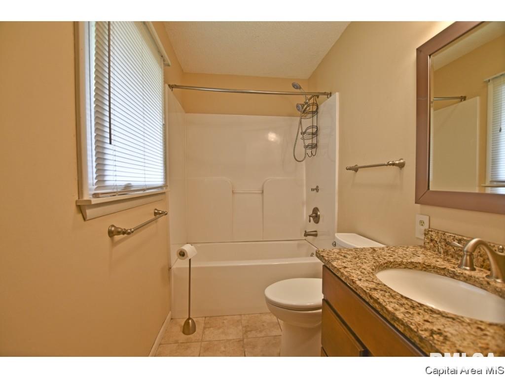 244 Stutely Lane Springfield, IL 62704 - Photo 29 of 36