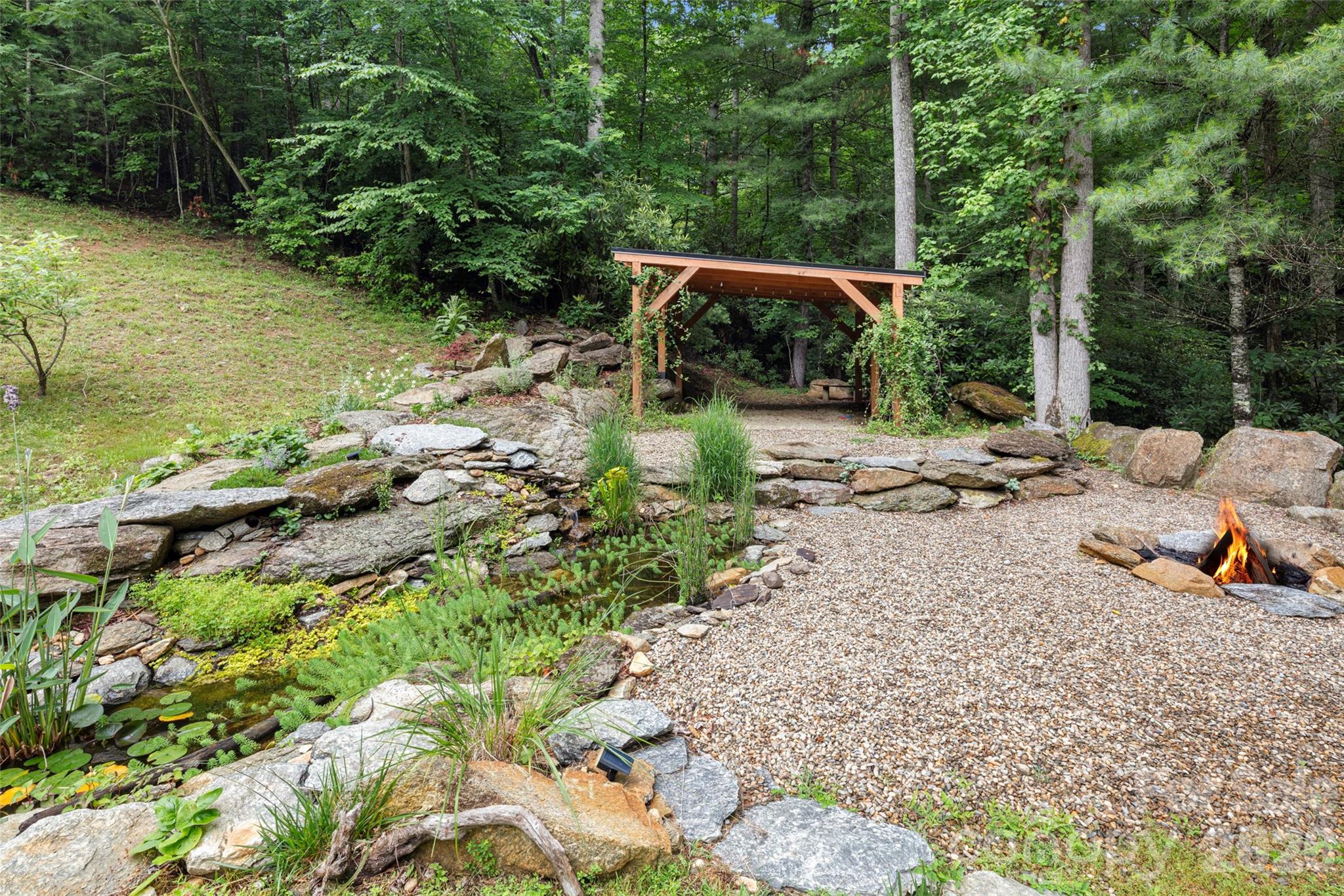 2000 Davis Mountain Road Hendersonville, NC 28739 - Photo 4 of 41