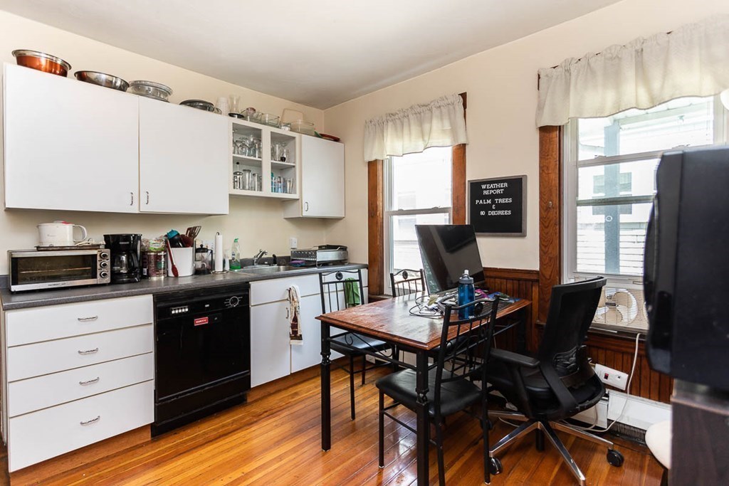 46-48 Sunset Road Somerville, MA 02144 - Photo 8 of 40 Gallery Image 8