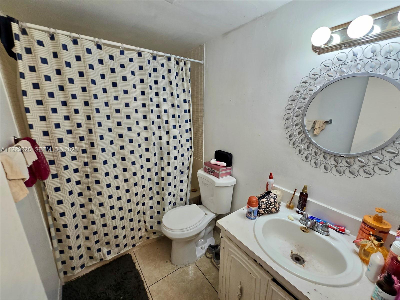 498 Northwest 165th Street, Unit D405 Miami, FL 33169 - Photo 5 of 9