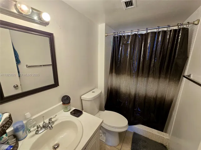 $1,995 | 498 Northwest 165th Street, Unit D405, Miami, FL 33169