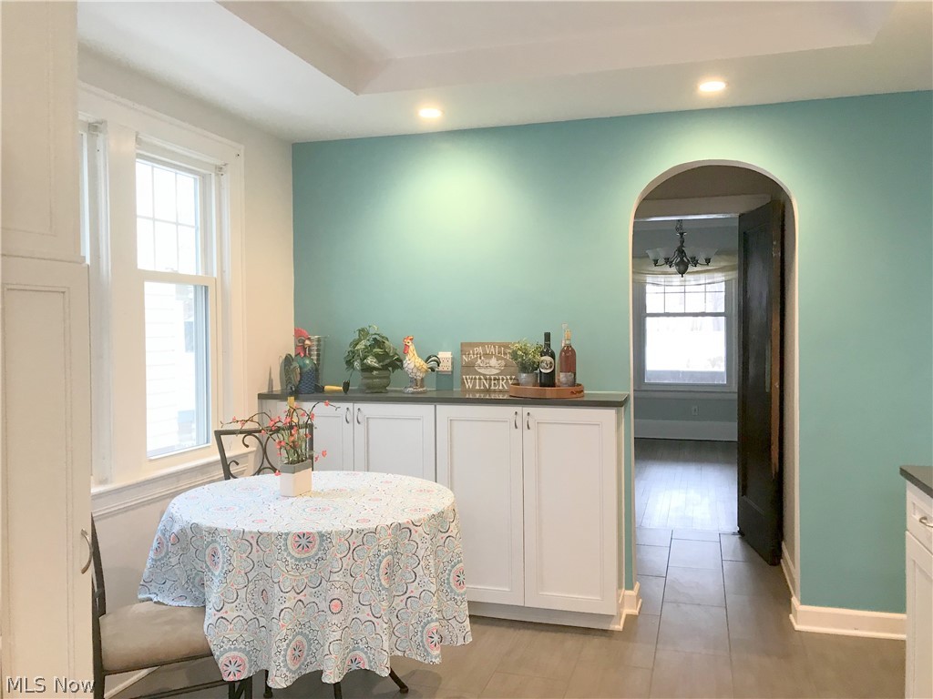 13006 Cedar Road Cleveland, OH 44118 - Photo 13 of 30 Eating Area in Kitchen