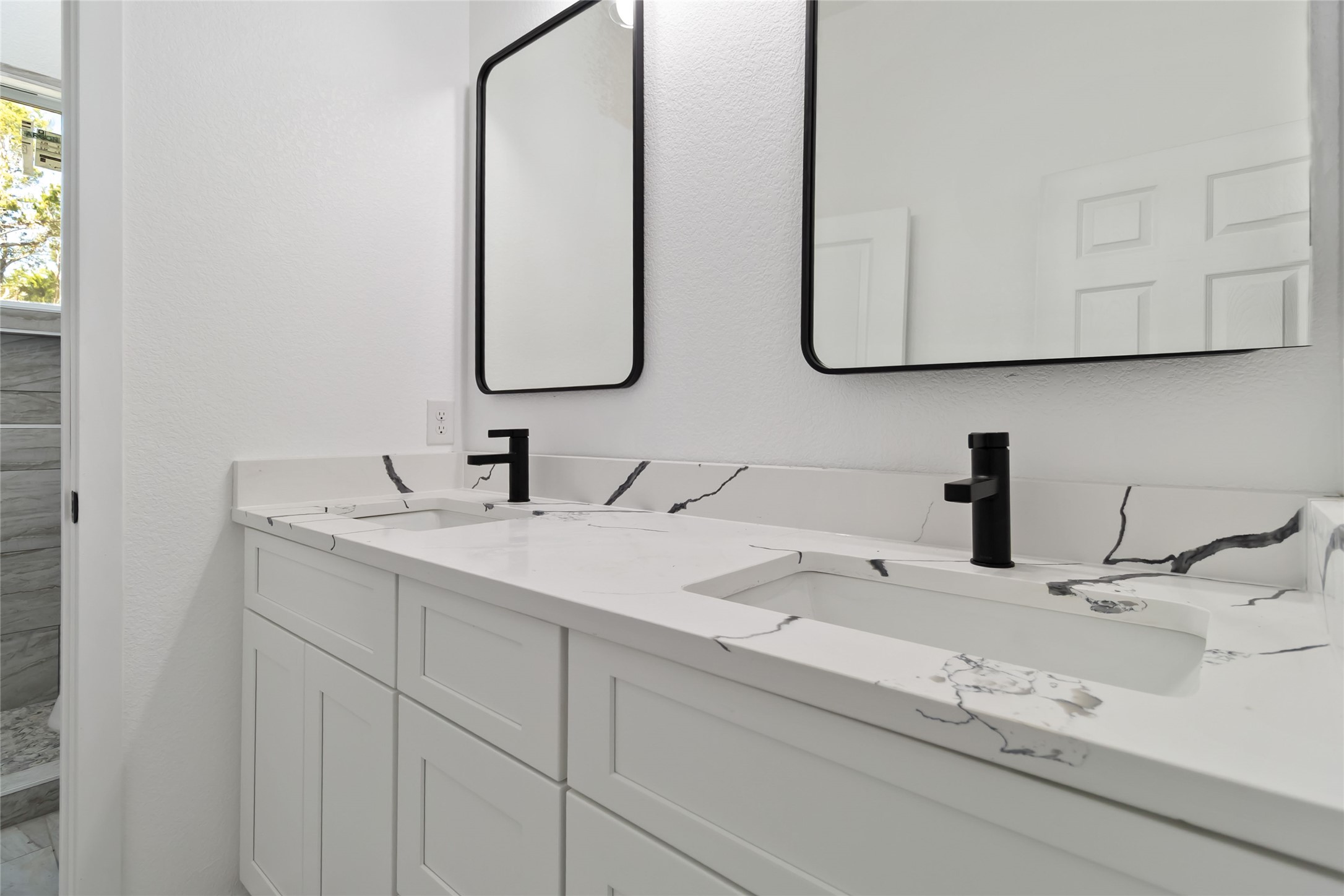 116 Crazy Cross Road Wimberley, TX 78676 - Photo 24 of 35 2nd full bath