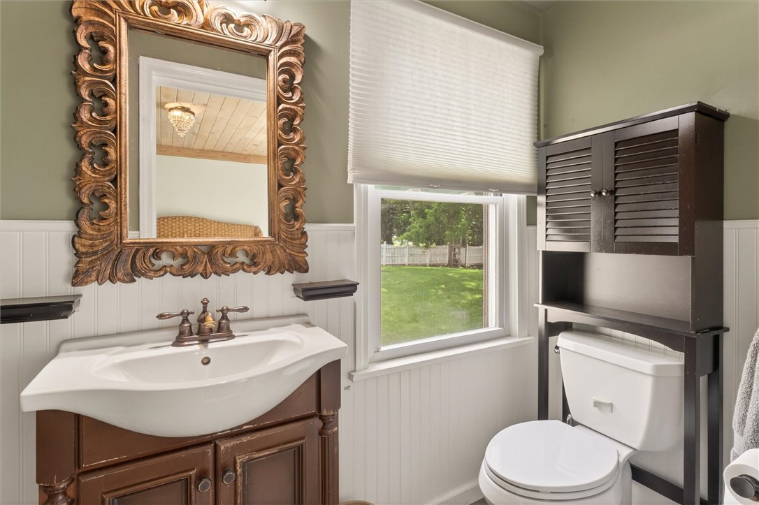 161 Tobey Road Pittsford, NY 14534 - Photo 27 of 50 Primary Ensuite