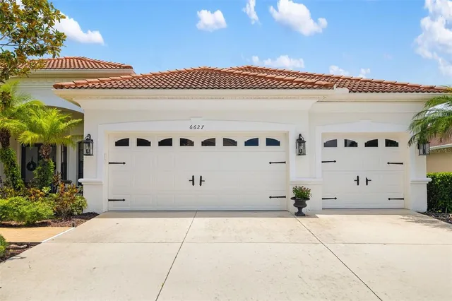 $975,000 | 6627 Turnstone Lane, Lakewood Ranch, FL 34202