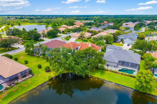 $975,000 | 6627 Turnstone Lane, Lakewood Ranch, FL 34202