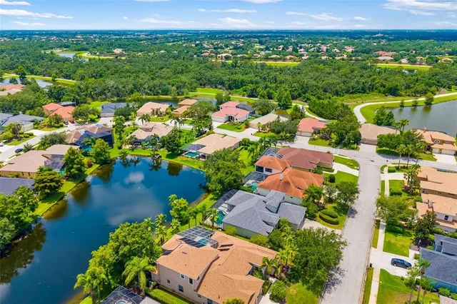 $975,000 | 6627 Turnstone Lane, Lakewood Ranch, FL 34202