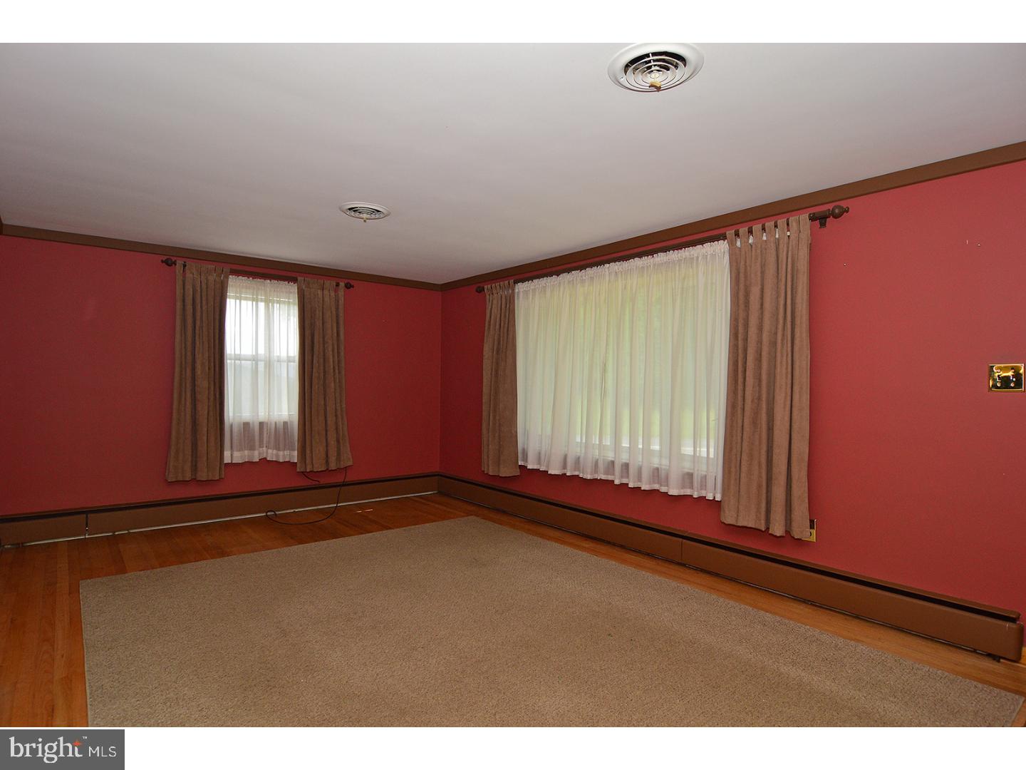 423 Gelsinger Road Sinking Spring, PA 19608 - Photo 2 of 24