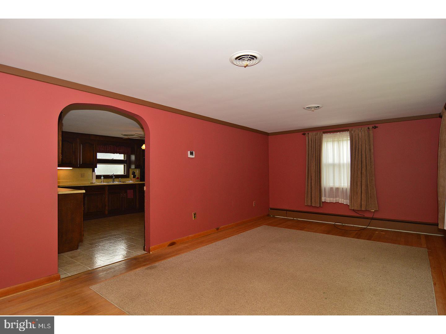 423 Gelsinger Road Sinking Spring, PA 19608 - Photo 3 of 24