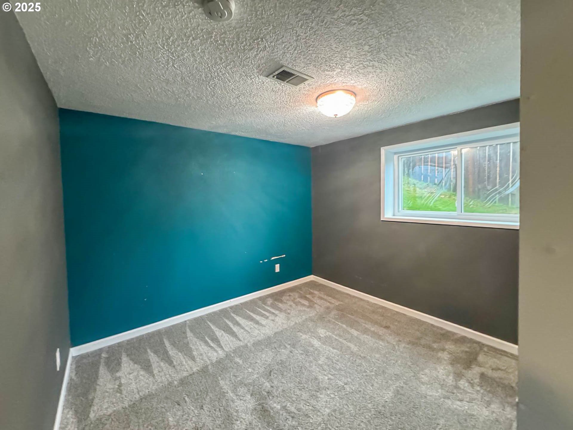 4111 Northeast 3rd Street Gresham, OR 97030 - Photo 17 of 25