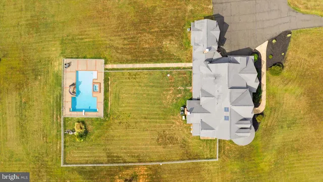 a kitchen with a stove and a white cabinets