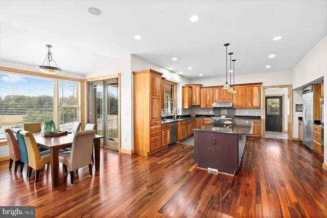 $3,690,000 | 10150 Hedrick Farm Lane, Midland, VA 22728