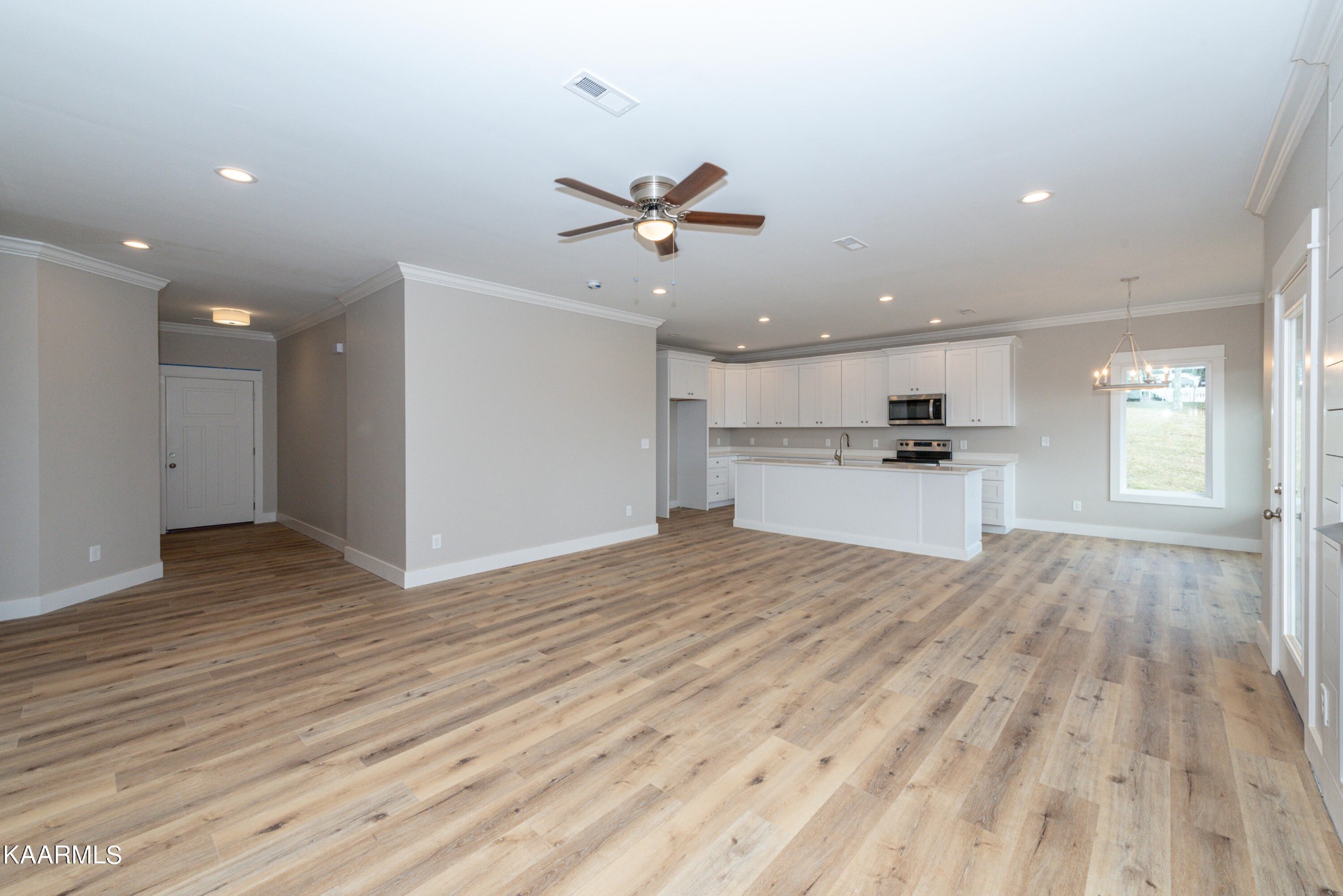 1039 Kirk Road Greenback, TN 37742 - Photo 4 of 23 Gallery Image 4
