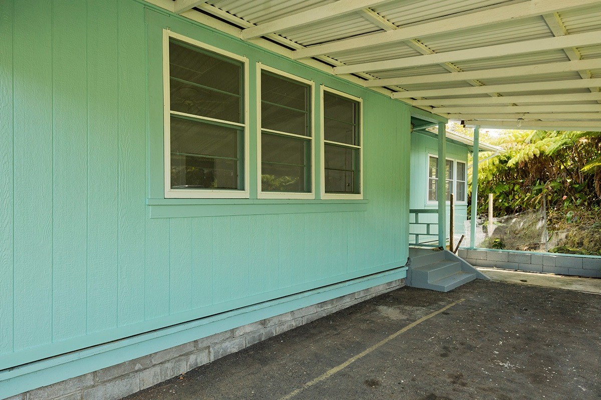 17-1033 Volcano Road Mountain View, HI 96760 - Photo 4 of 25 a view of a backyard