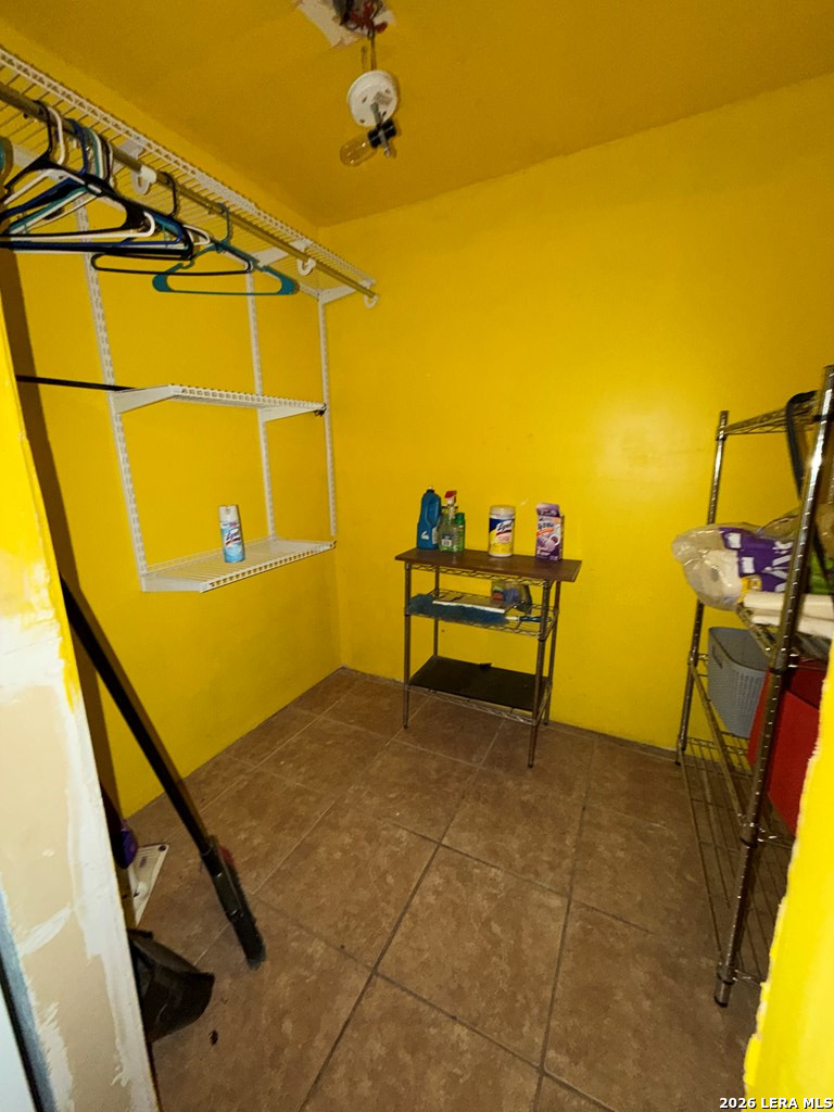 3148 Leonel Street Eagle Pass, TX 78852 - Photo 11 of 18 a view of a room with gym equipment