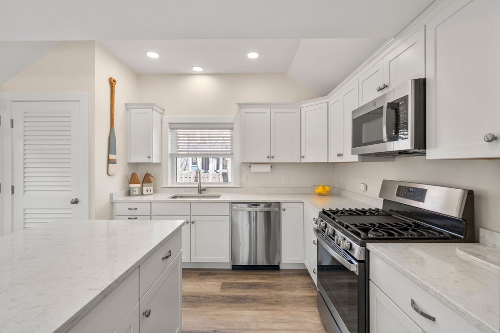 104 Hartford Road Marshfield, MA 02050 - Photo 15 of 37 Gallery Image 15