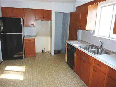 3351 West Carpenter Road Flint, MI 48504 - Photo 2 of 8 20110207-1.JPG
