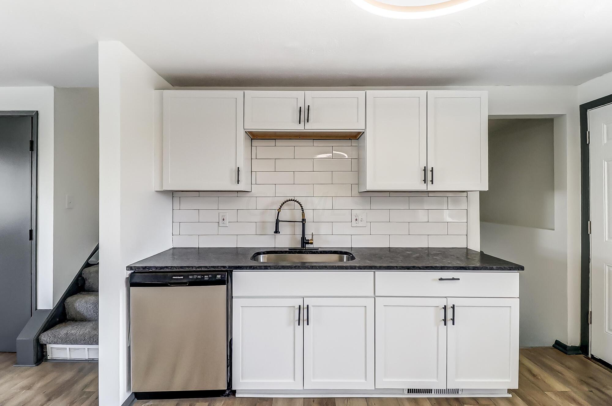 3505 Penfield Road Columbus, OH 43227 - Photo 8 of 26 009