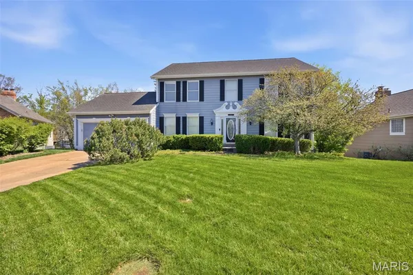 $420,000 | 1823 York Ridge Court, Chesterfield, MO 63017