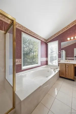 $420,000 | 1823 York Ridge Court, Chesterfield, MO 63017