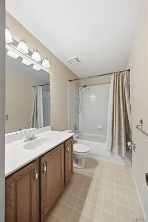 $420,000 | 1823 York Ridge Court, Chesterfield, MO 63017
