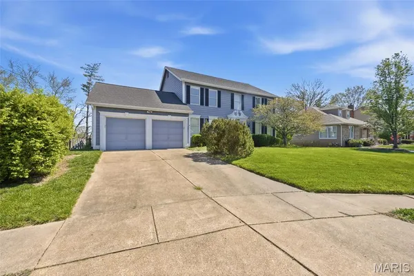 $420,000 | 1823 York Ridge Court, Chesterfield, MO 63017