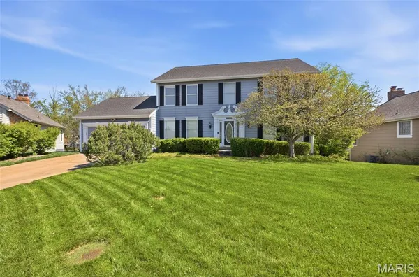 $420,000 | 1823 York Ridge Court, Chesterfield, MO 63017