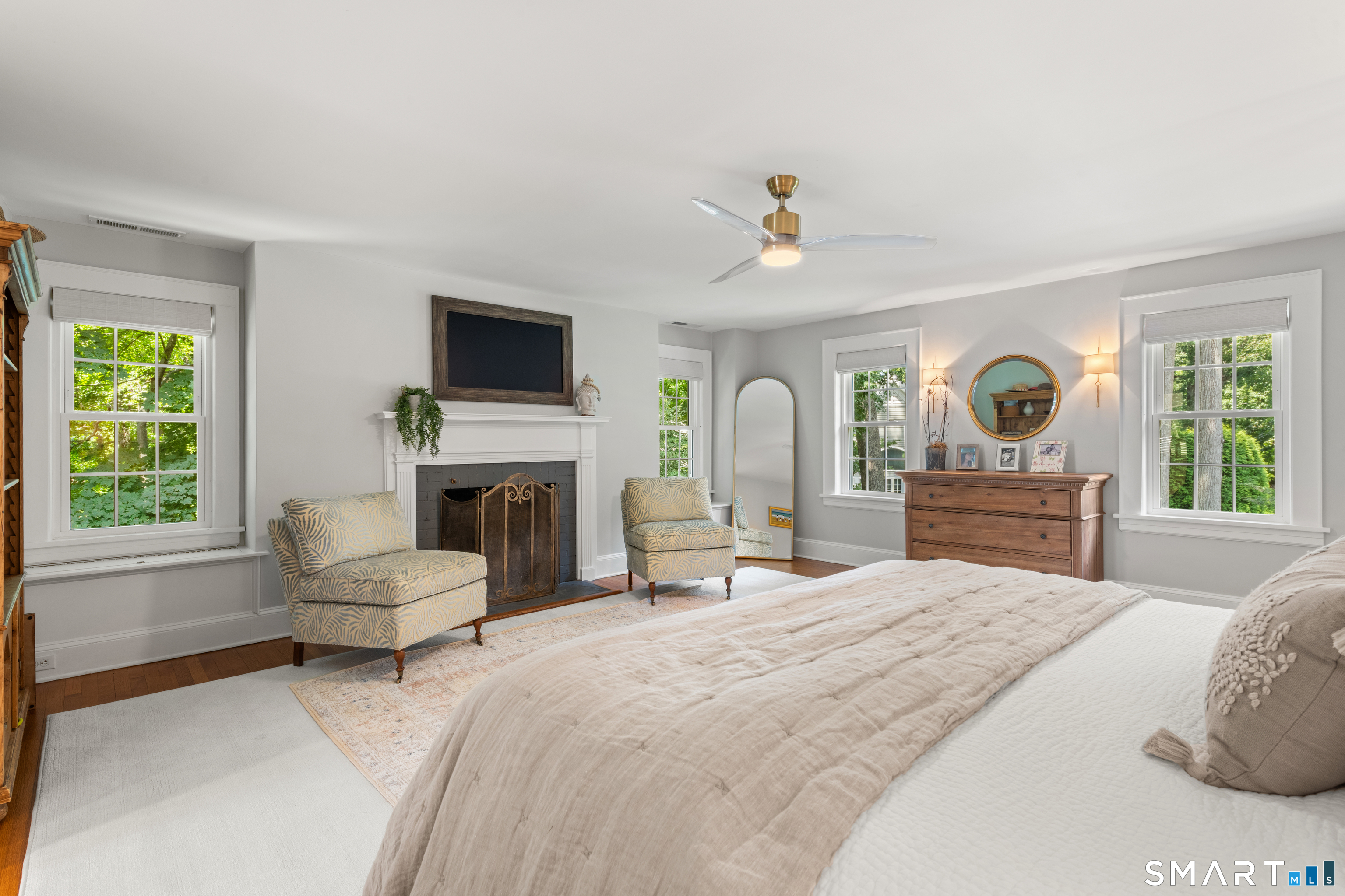 1123 Round Hill Road Fairfield, CT 06824 - Photo 21 of 37 Gallery Image 21