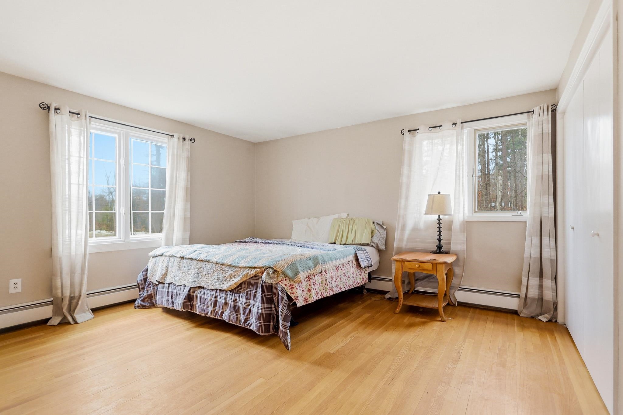 773 Mammoth Road Pelham, NH 03076 - Photo 16 of 27