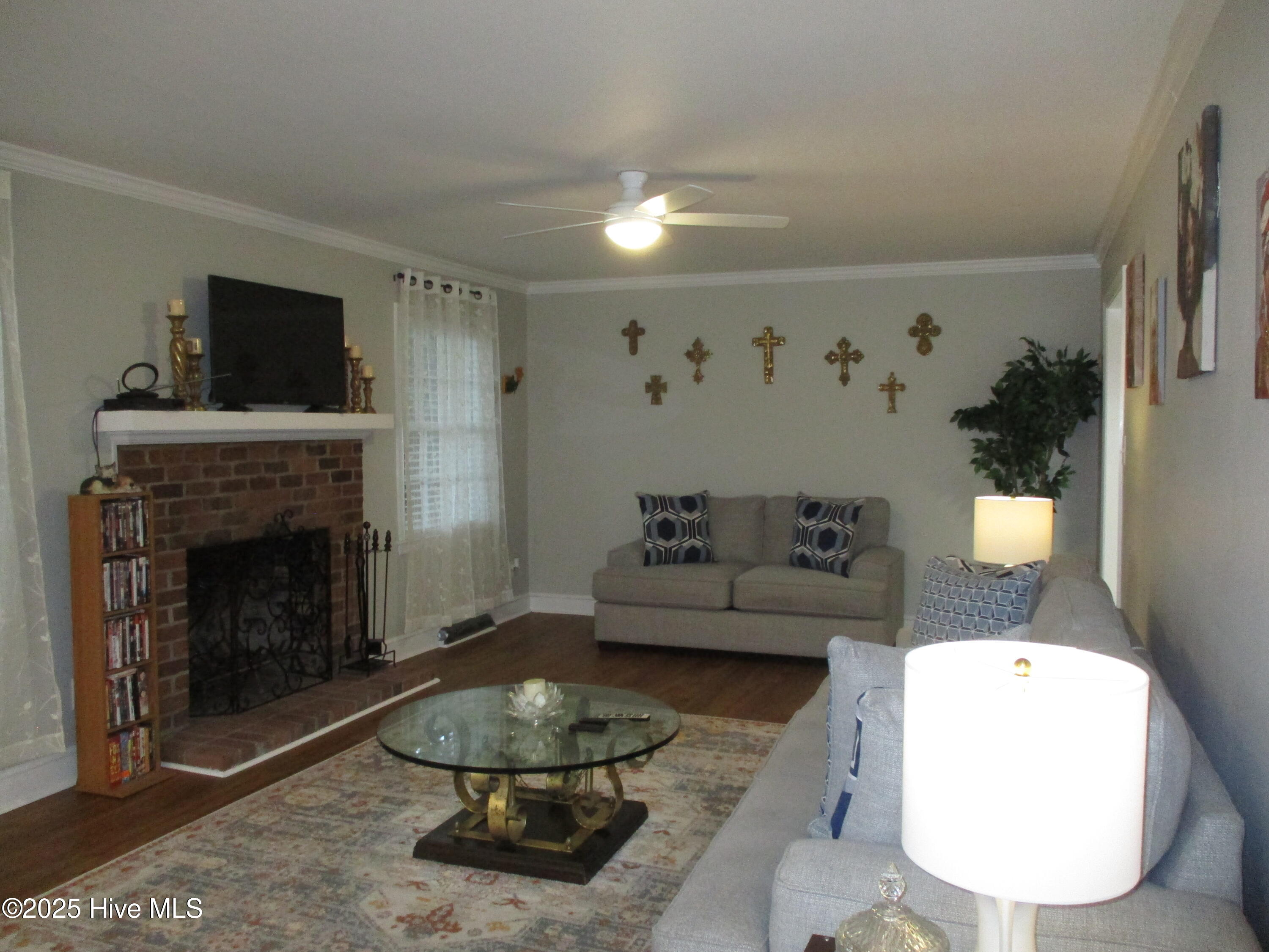 1205 West Highland Avenue Kinston, NC 28501 - Photo 15 of 41 Family Room with fireplace