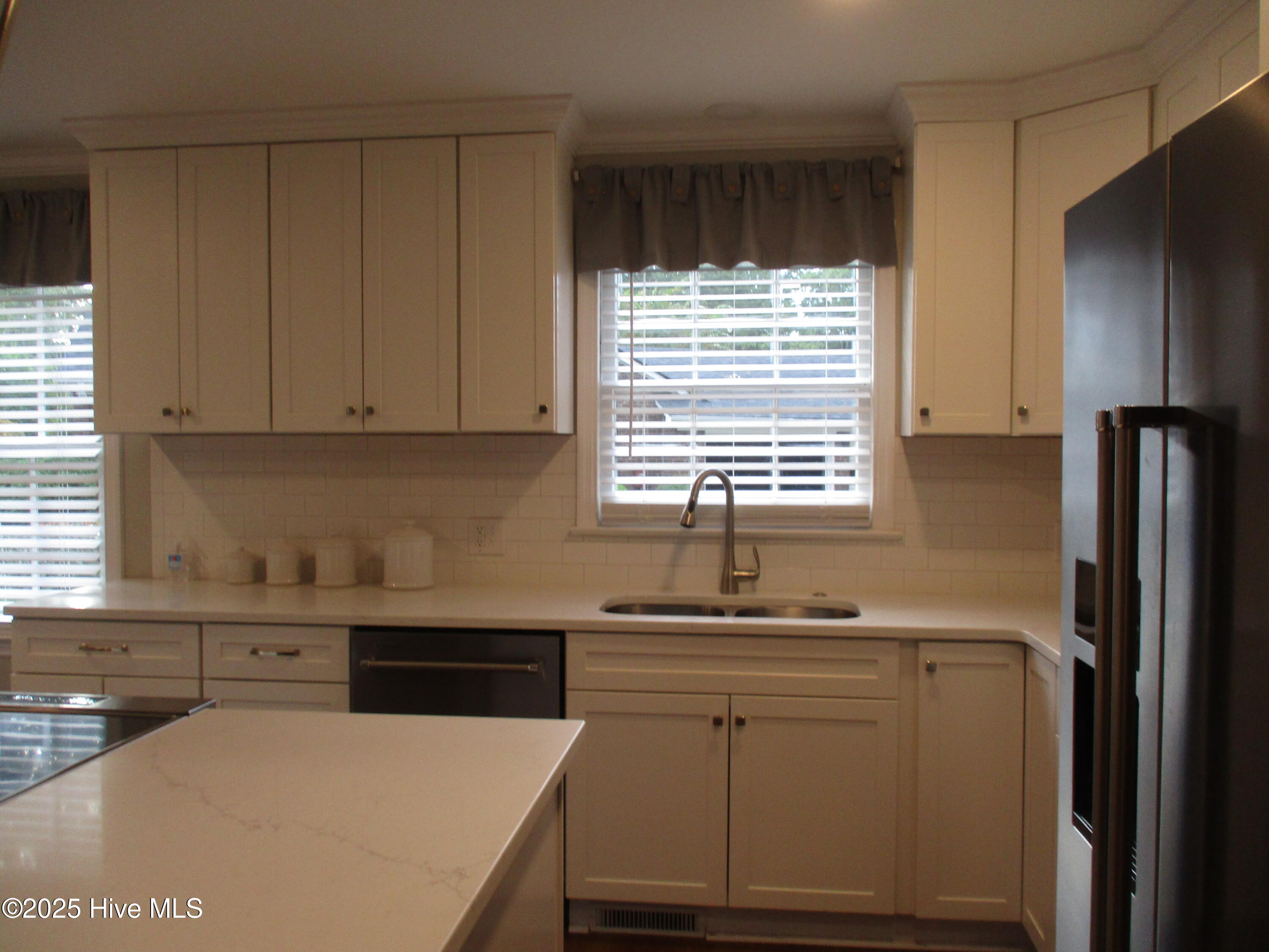 1205 West Highland Avenue Kinston, NC 28501 - Photo 8 of 41 Kitchen