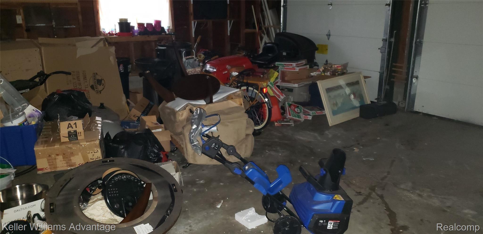 3111 Pierce Road Saginaw, MI 48604 - Photo 6 of 26 garage.jpg