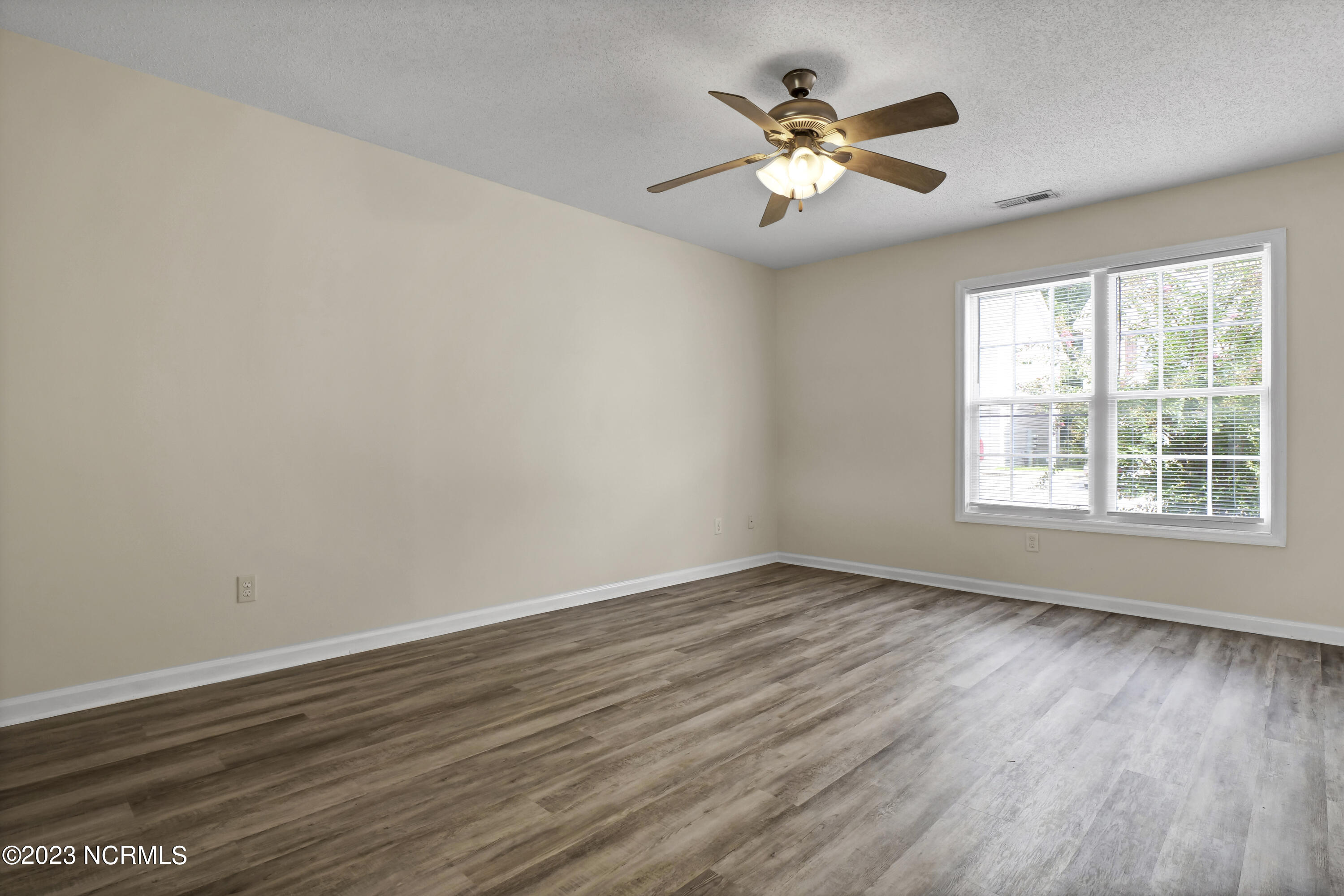 120 Cornerstone Place Jacksonville, NC 28546 - Photo 11 of 27 P1211629