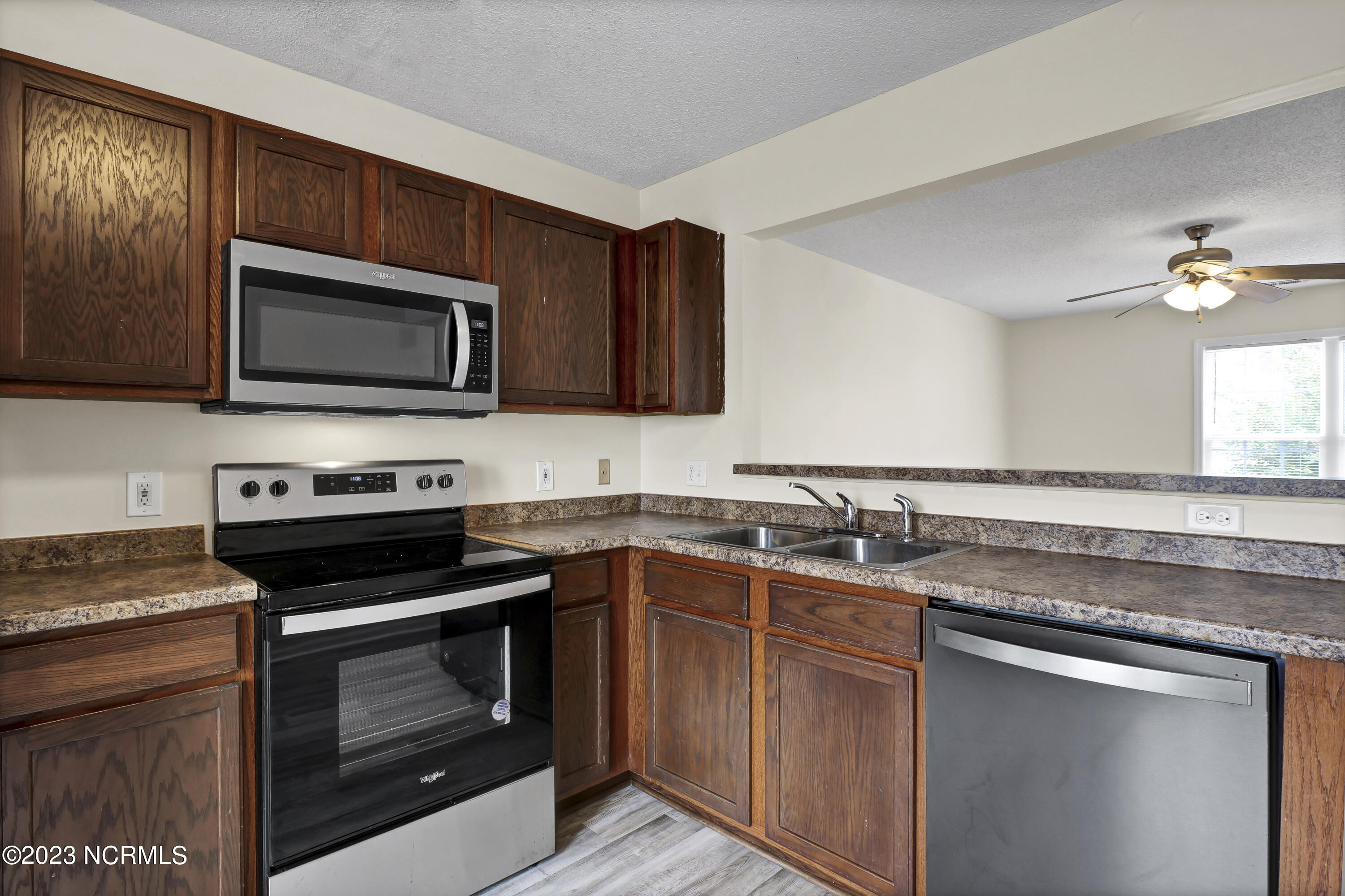 120 Cornerstone Place Jacksonville, NC 28546 - Photo 17 of 27 P1211664
