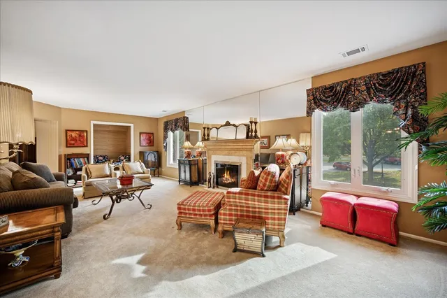 $290,000 | 175 Lake Boulevard, Unit 301, Buffalo Grove, IL 60089