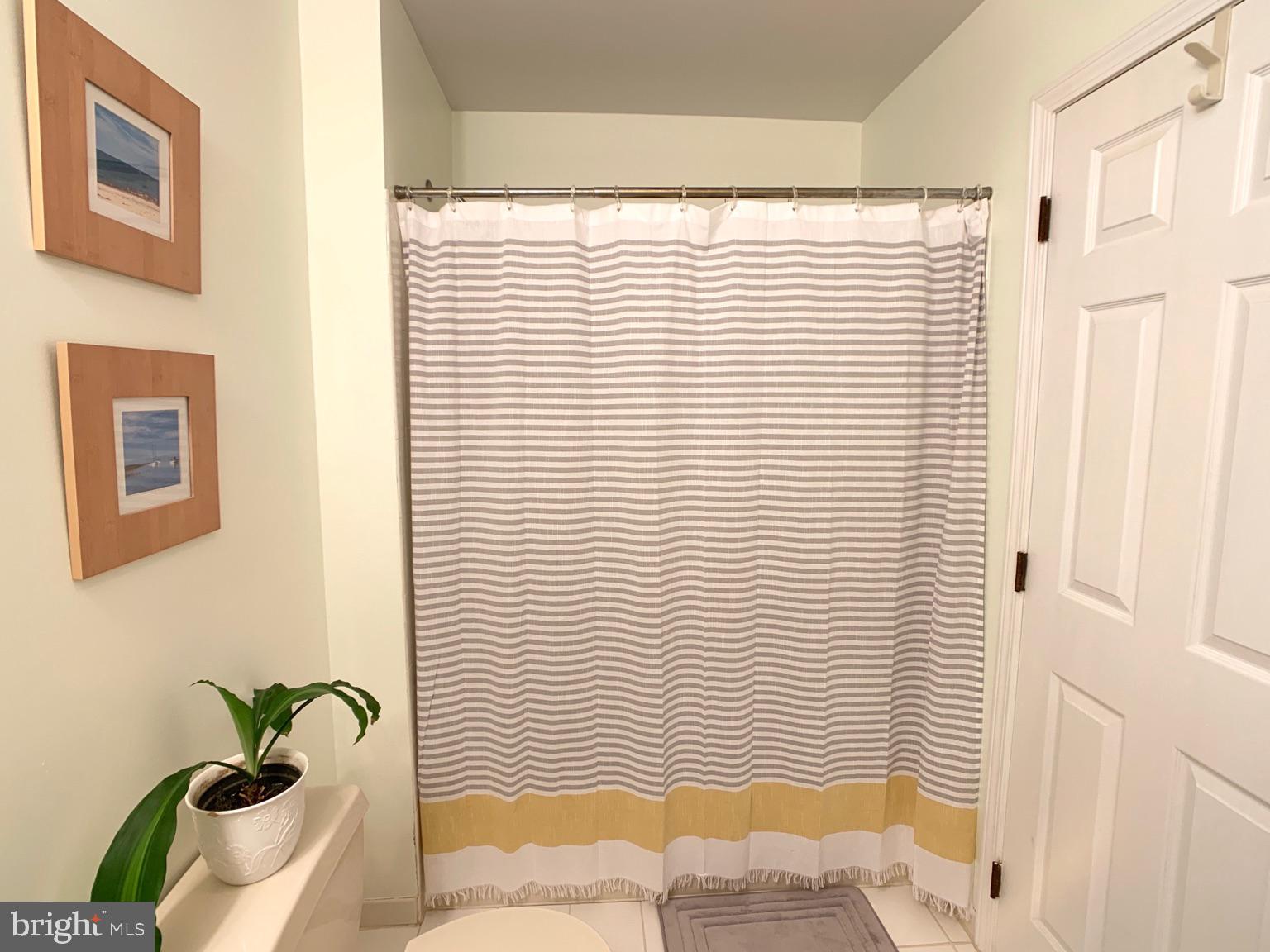 128 Coburn Road Pennington, NJ 08534 - Photo 29 of 39 Neutral decor