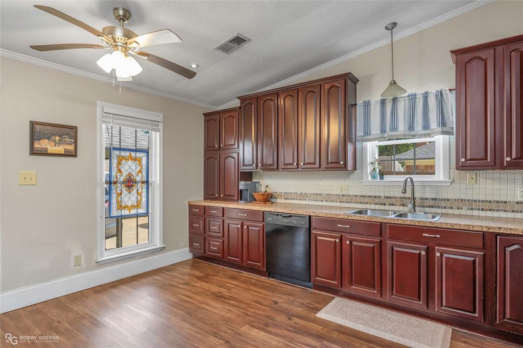 5106 Tara Lane Bossier City, LA 71111 - Photo 8 of 27