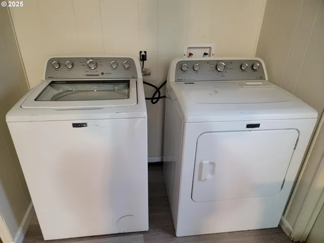 $340,000 | 1110 North Old Pacific Highway, Myrtle Creek, OR 97457