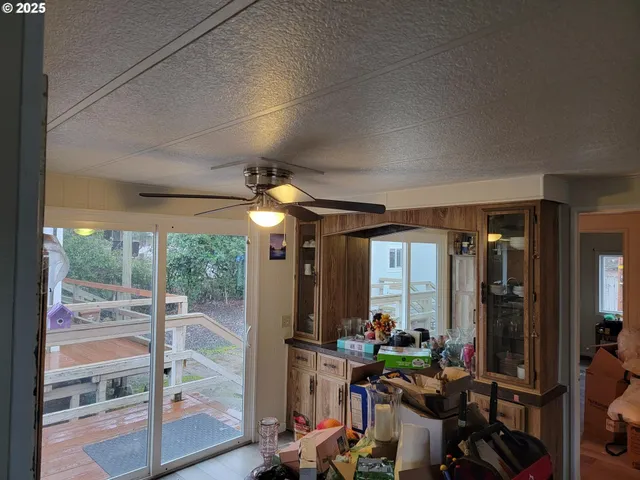 $340,000 | 1110 North Old Pacific Highway, Myrtle Creek, OR 97457