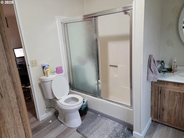 $340,000 | 1110 North Old Pacific Highway, Myrtle Creek, OR 97457