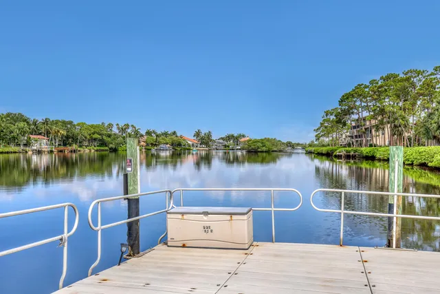 $239,000 | 18390 Southeast Wood Haven Lane, Unit E, Jupiter, FL 33469