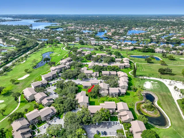 $239,000 | 18390 Southeast Wood Haven Lane, Unit E, Jupiter, FL 33469