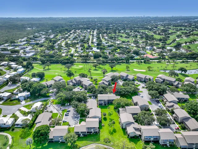 $239,000 | 18390 Southeast Wood Haven Lane, Unit E, Jupiter, FL 33469