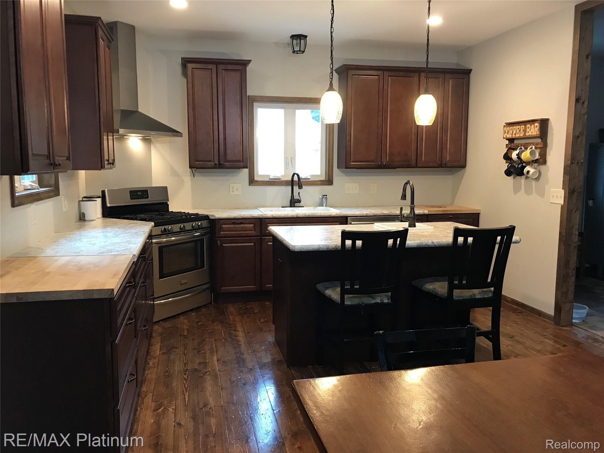 140 Inverness Street Howell, MI 48843 - Photo 14 of 34 KITCHEN VIEW 1