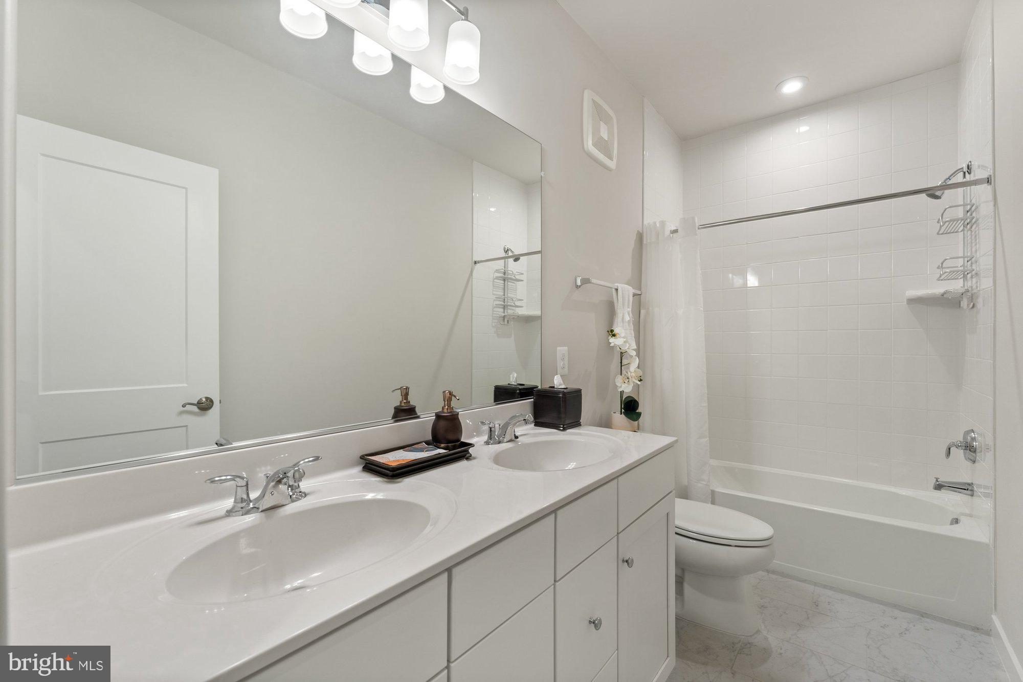 4033 Legato Road, Unit 90 Fairfax, VA 22033 - Photo 44 of 65 Gallery Image 44