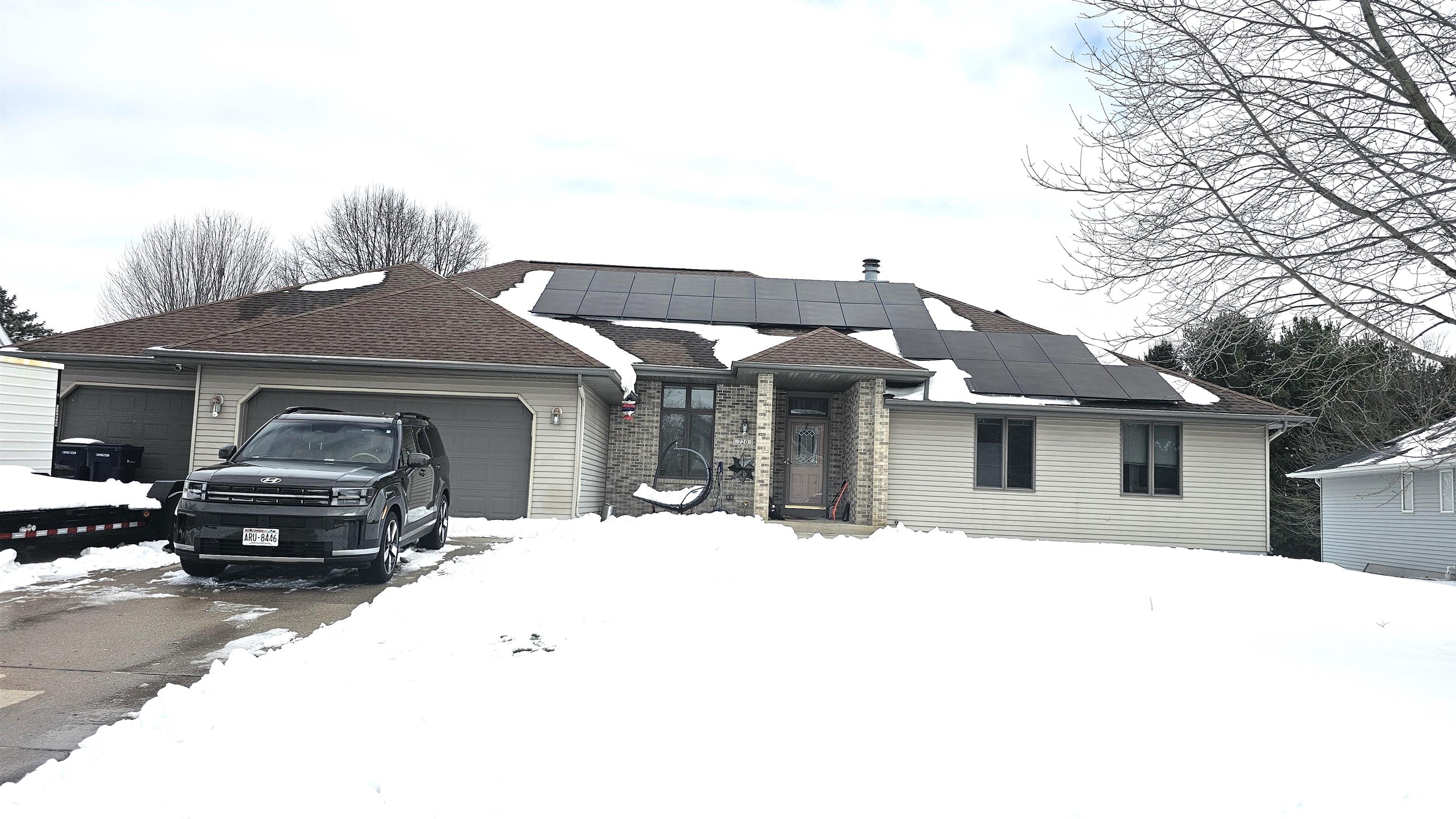 720 Waveland Road Janesville, WI 53548 - Photo 1 of 39