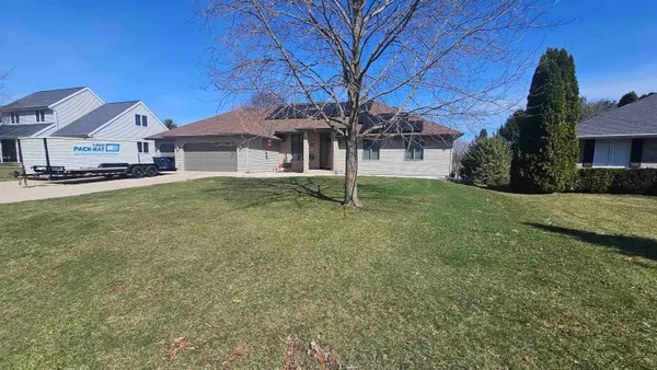 $520,000 | 720 Waveland Road, Janesville, WI 53548