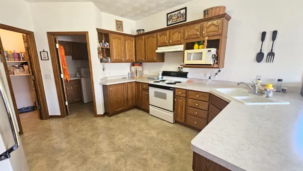 $515,000 | 720 Waveland Road, Janesville, WI 53548